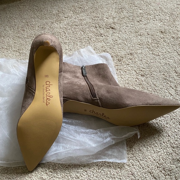 Taupe suede ankle boots - Picture 3 of 5